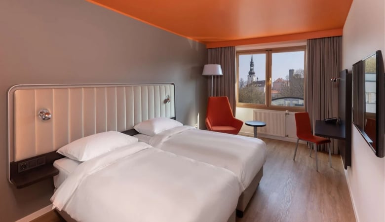 Park Inn by Radisson Meriton – Yö 1-2:lle sis. aamupala ja Spa | Alk. 104 € | Tallinna*